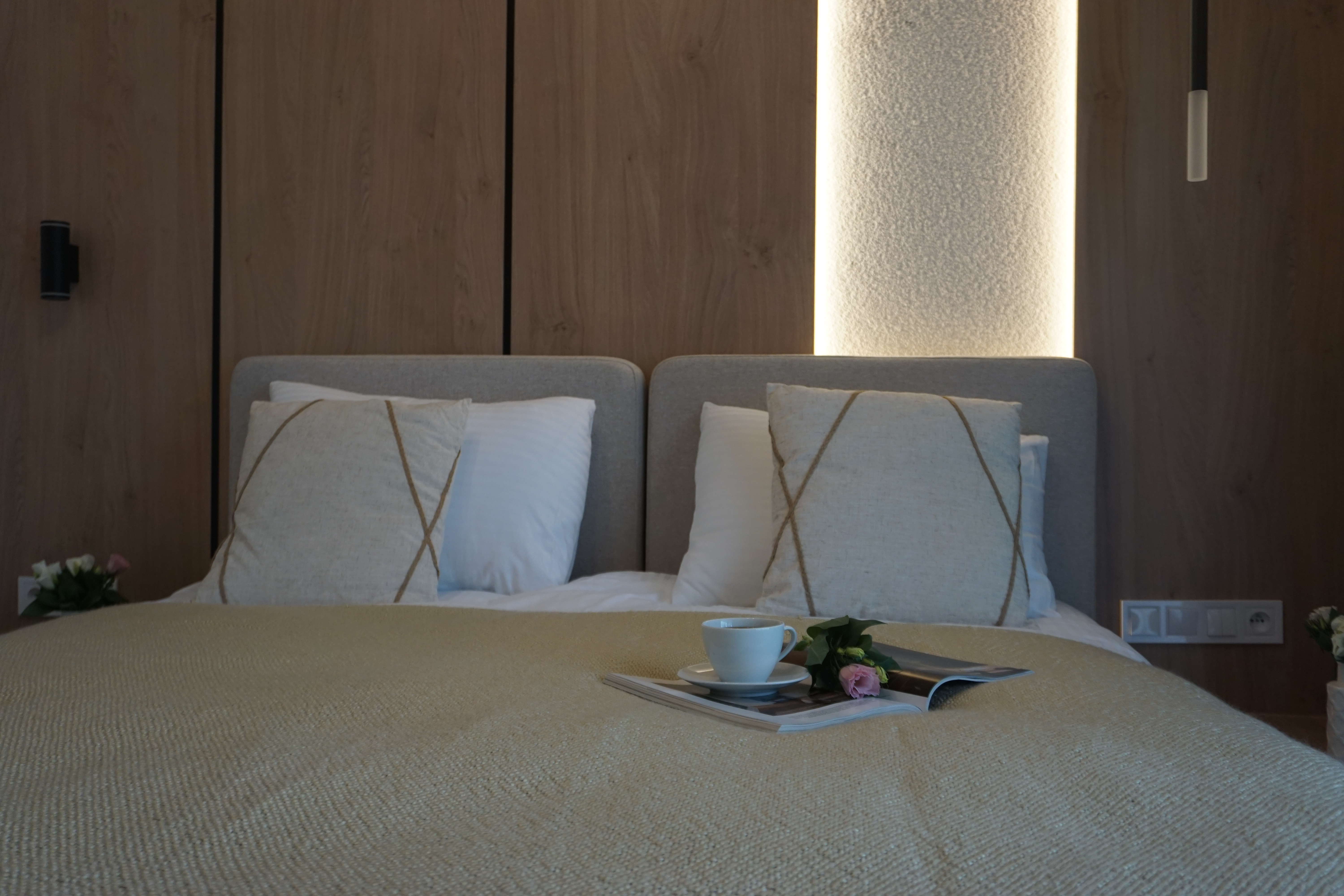 Sypialnia z balkonem i widokiem na plażę